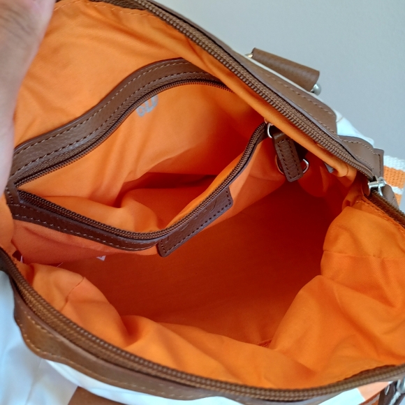 ROXY - Picture 5 of 8